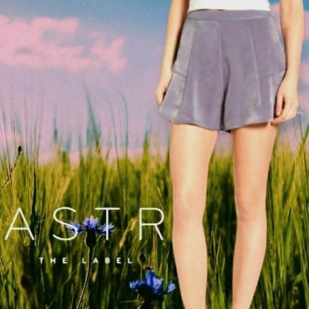 ASTR the Label Satin High Waisted‎ Flared Shorts Women Slate Grey AP6272 Small